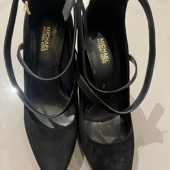 Worn Michael kors heels with lace up ties - Picture 4 of 7